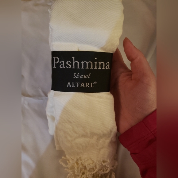 Womens Altare Pashmina Shawl Scarf - Picture 3 of 4